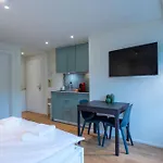 Apartment Hitrental Riesbach Zurich